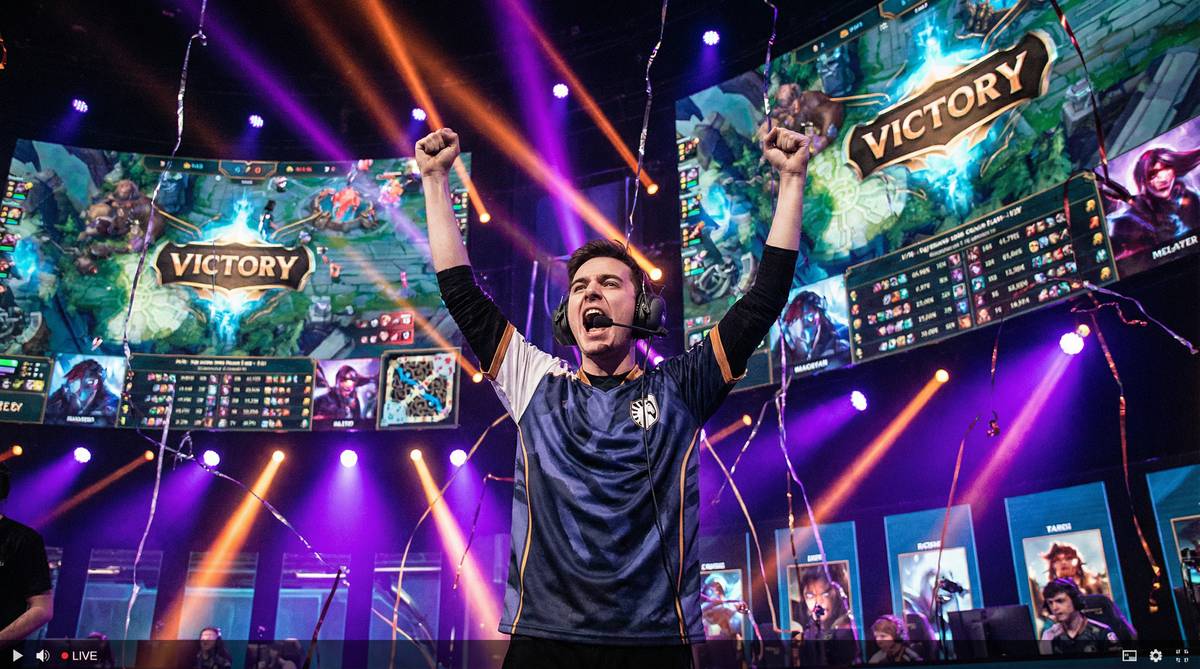 17c一起草电竞名场面视频